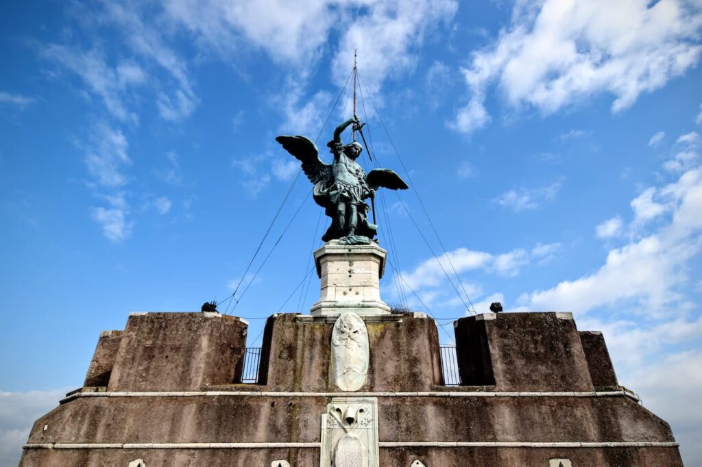 statue du chateau saint ange rome